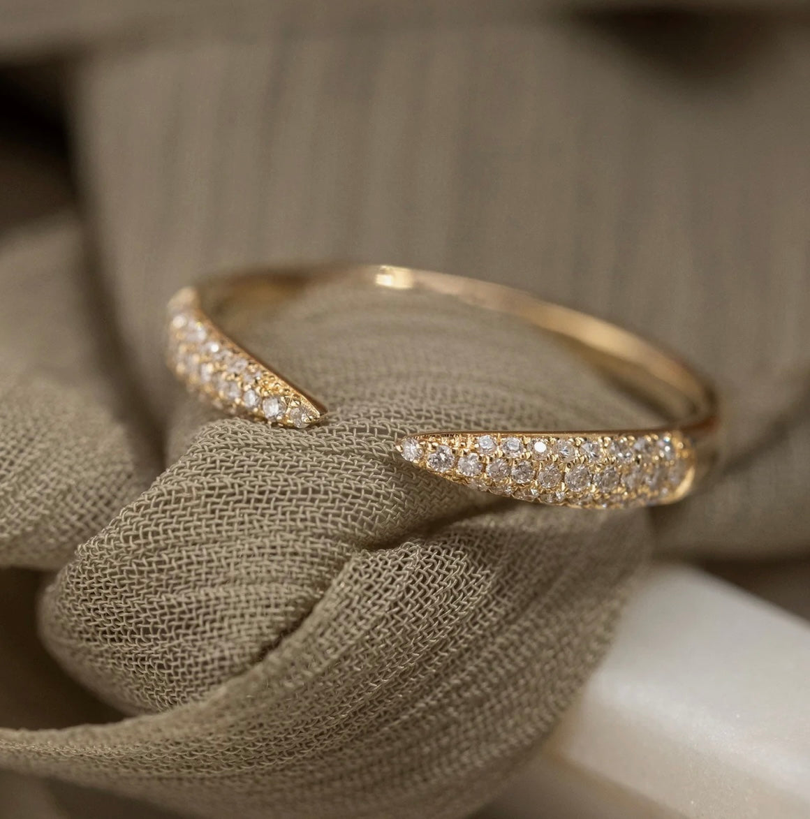 Diamond Pavé Band